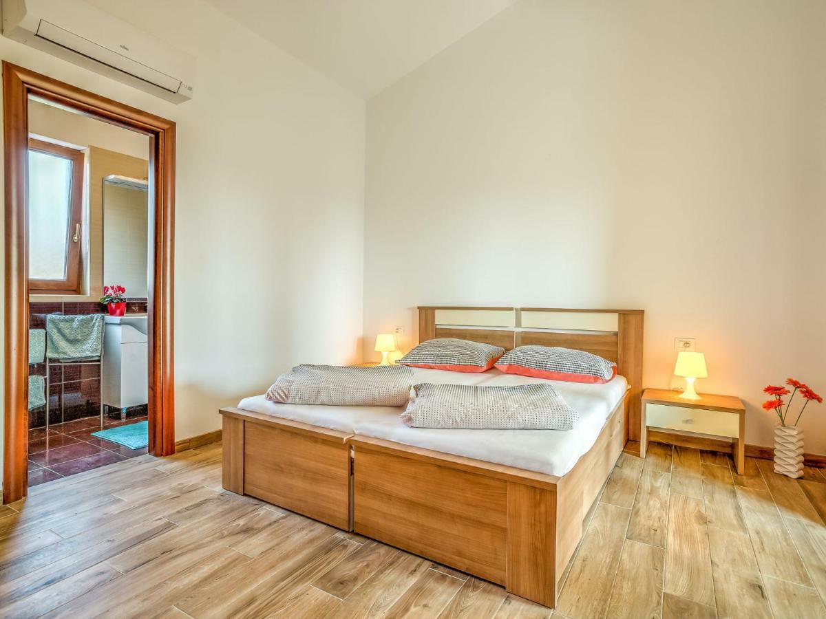Apartment Ulika-4 By Interhome Tar-Vabriga Extérieur photo